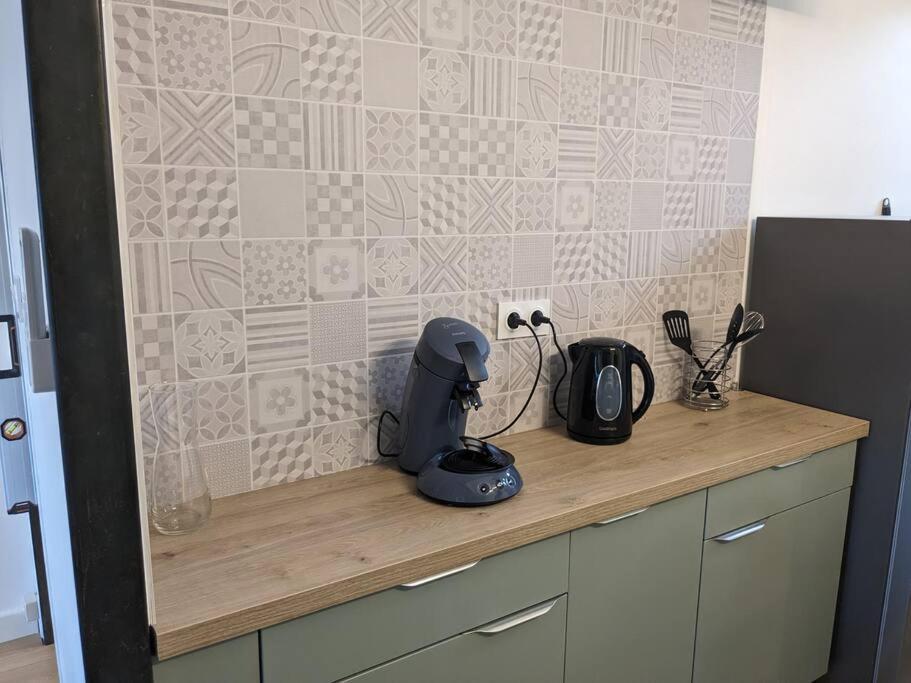 Appartment - Vue Imprenable Sur La Cite Medievale - Parking Gratuit - Climatise Carcassonne Esterno foto
